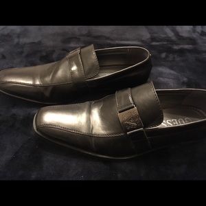 Men’s Guess dress shoes - size 10